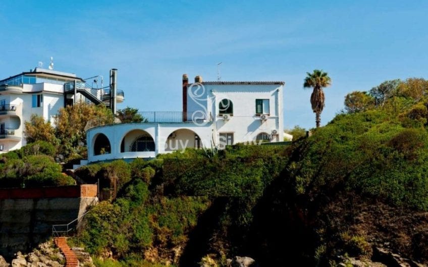 Villa on the beach | Cefalu’ | Sicily