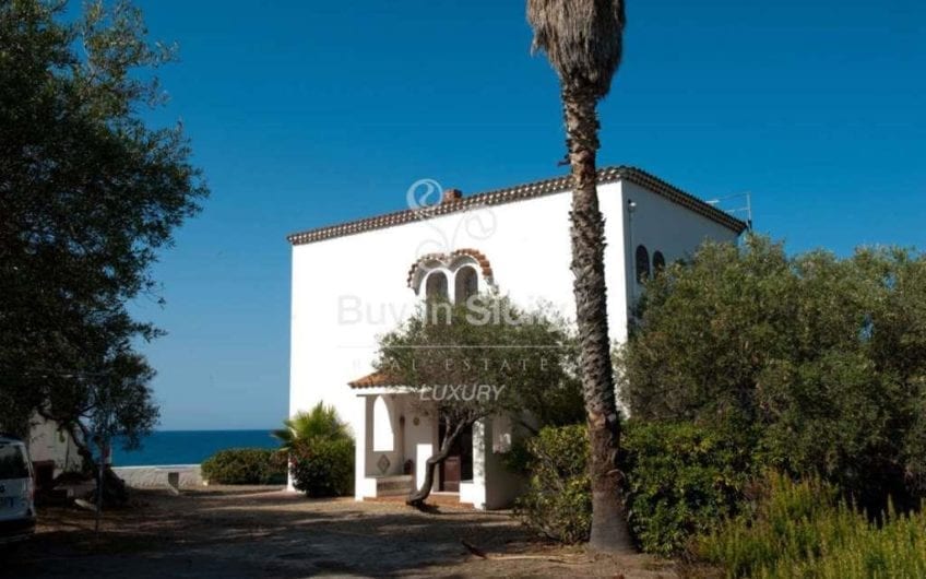 Villa on the beach | Cefalu’ | Sicily
