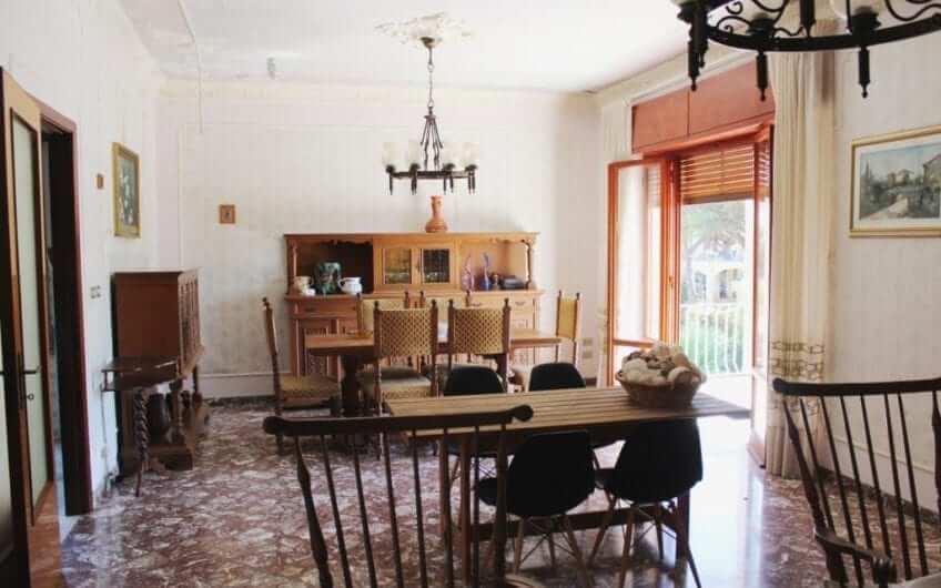 Villa in Fontane Bianche | For B&B | 400 m from the beach